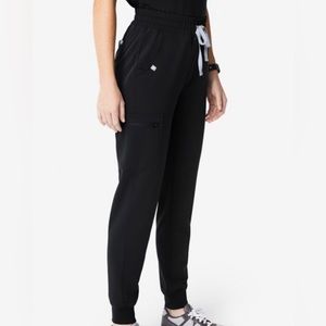 Women's Black Zamora High Waisted - Petite Jogger Scrub Pants - Small